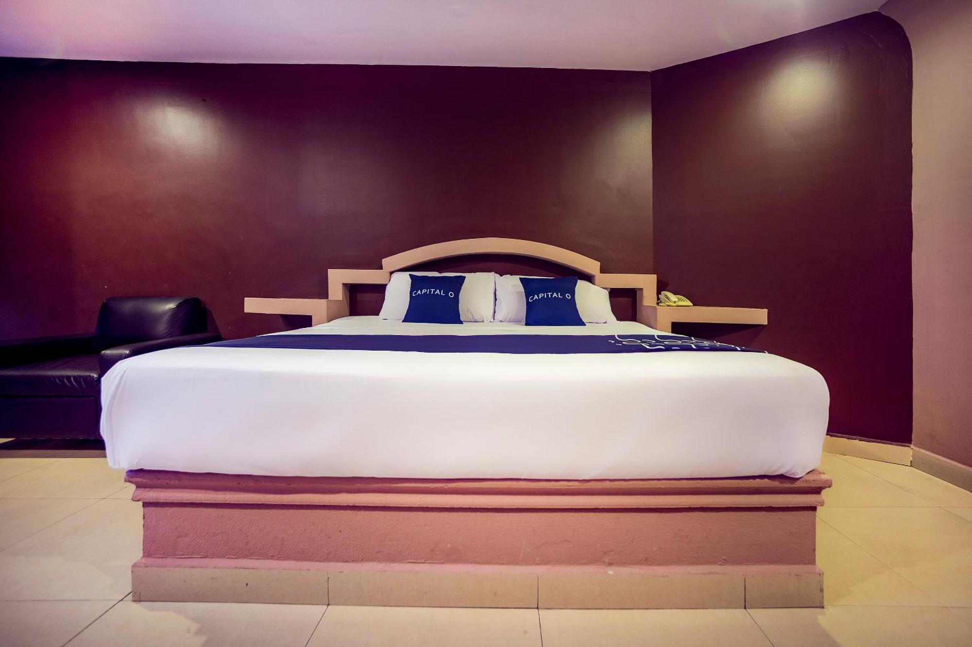 Capital O Hotel Diro, Monterrey Eksteriør billede